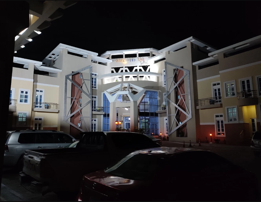 Nanne and Boi Suites